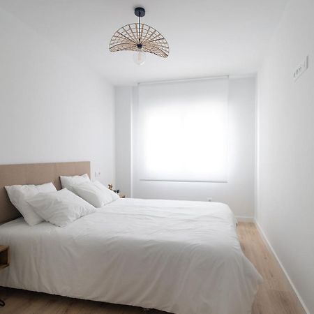 Lujoso Apartamento Entre 2 Playas Con Garaje, Wifi Gijon Luaran gambar