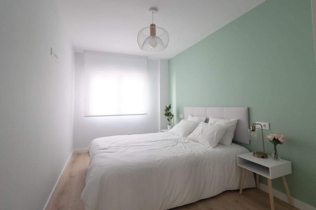 Lujoso Apartamento Entre 2 Playas Con Garaje, Wifi Gijon Luaran gambar